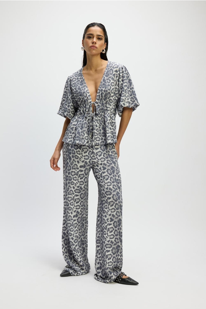 PUFFED SHOULDER BLOUSE POPPY R2503937673 850 LEOPARD